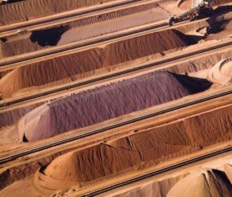 Поставщики железной руды снизили цены для КНР